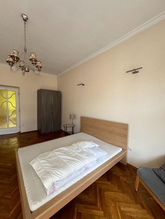 Bedroom 3 with balcony