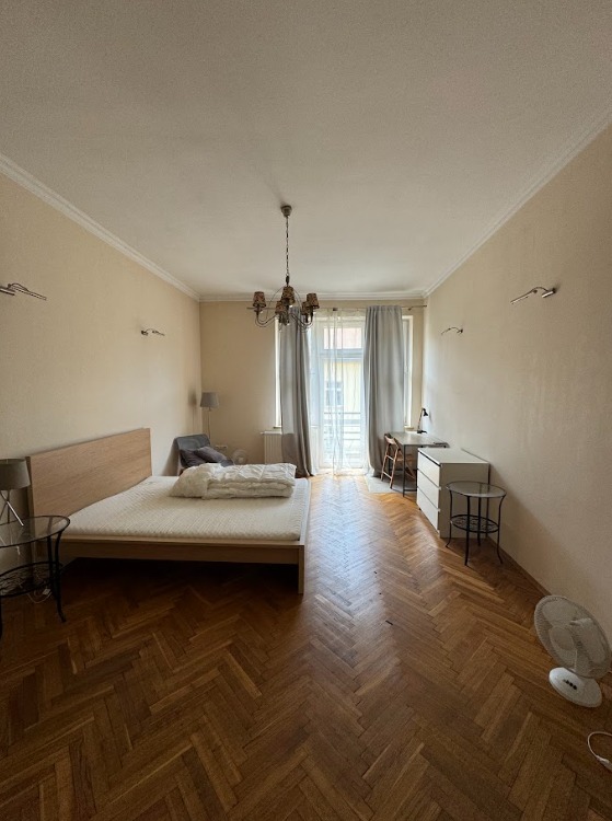 Bedroom 3 with balcony