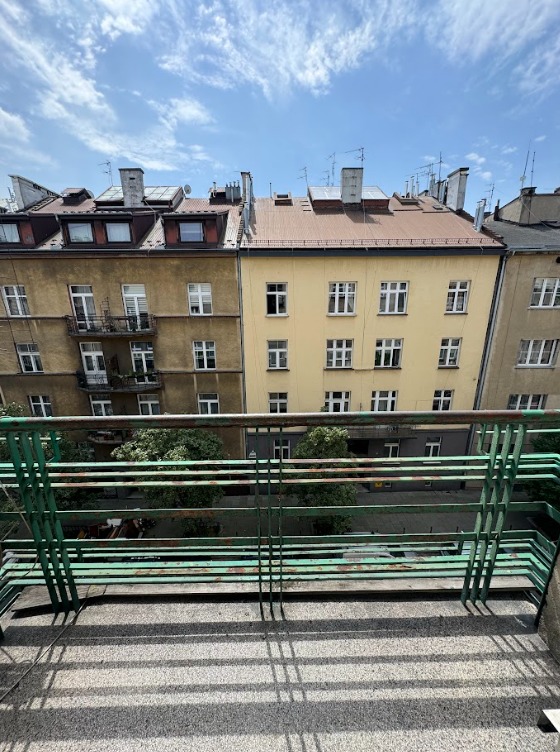Bedroom 3 with balcony