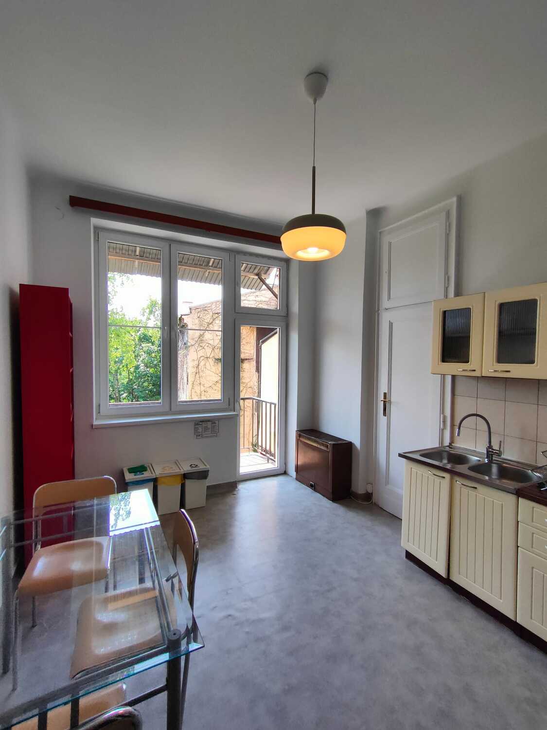 Kitchen with balcony