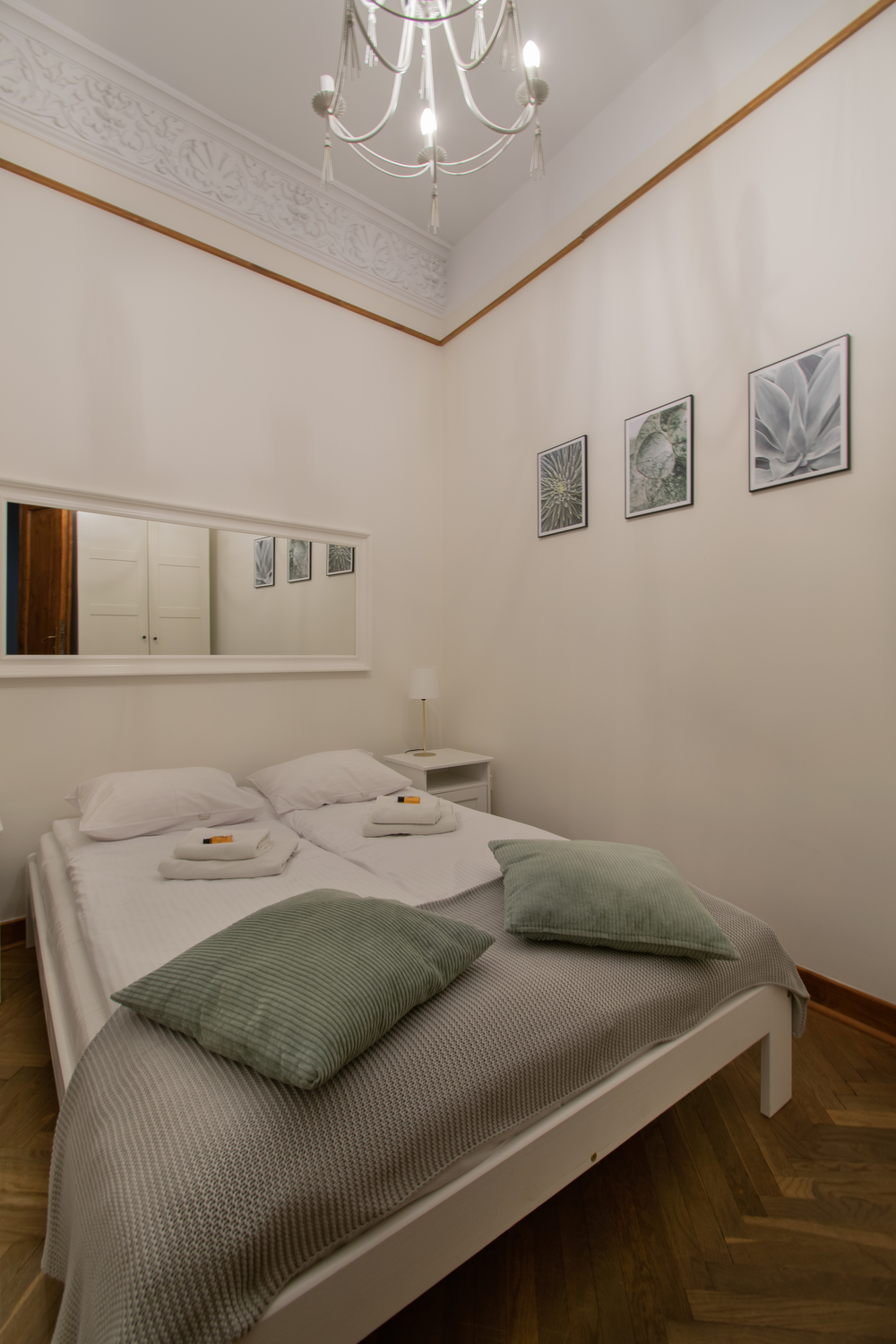 Bedroom 2 (no window)